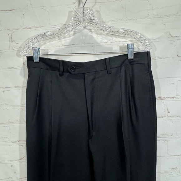 Gianfranco Ferre Black Men’s Suit - 40R, 32 waist - Picture 5 of 12